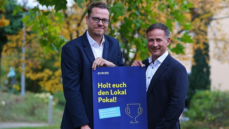 Frank Glaubitz (l.) und Ralf Baumgarten, beide Referenten für Kommunalmanagement bei Avacon, freuen sich über die Bewerbungen für den Lokal Pokal der Region Hannover 