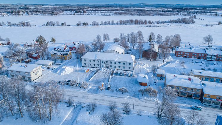 Överkalix kommunhuset vinter drönarfoto.jpg