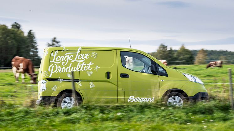 PÅ TUR FOR Å REPARERE: Den elektriske sybilen er nå på veien igjen.