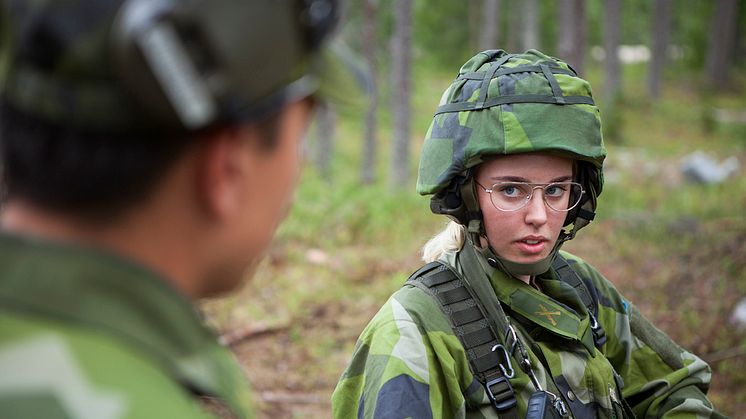 Dagens 34 rekryter i Härnösand kan bli flera hundra om Härnösand och Sollefteå får ett av de nya regementen som ska startas.