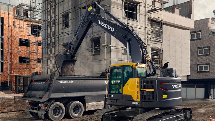 Volvo ECR145E och ECR235E - bandgrävare med kort svängradie