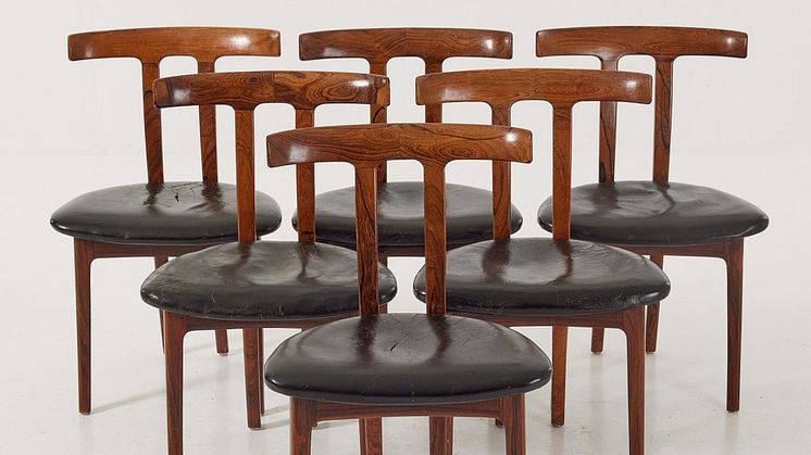 'T-Chairs' by Ole Wanscher 