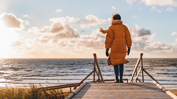 Promenera vid havet för bättre humör, vitalitet och mental hälsa. Foto: Linda Lomelino