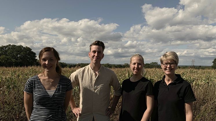 Från vänster: Caroline Eriksson, projektledare, Gustav West, leg. veterinär, Malin Collin, leg veterinär och Kristina Olsson, klinikchef och leg. veterinär. Foto: Sofia Rönneke