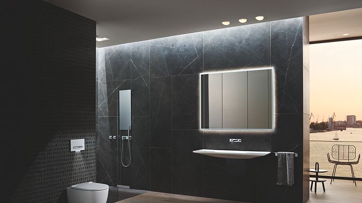 Raikas huoneilma on tärkeä osa kylpyhuoneen viihtyisyyttä. Geberitin ratkaisu wc-käynnistä jääviin hajuhaittoihin on DuoFresh-hajunpoistomoduuli, joka imee hajut suoraan seinä-wc-istuimen sisältä.