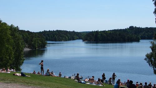 Reseguidens Sverigebarometer 2009: 9 av 10 semestrar i Sverige i sommar
