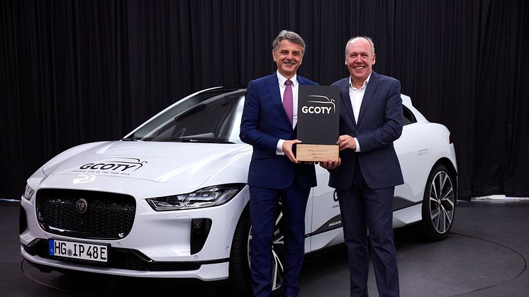 Prof Sir Ralf Speth (tv) stopper som CEO hos Jaguar og Land Rover  