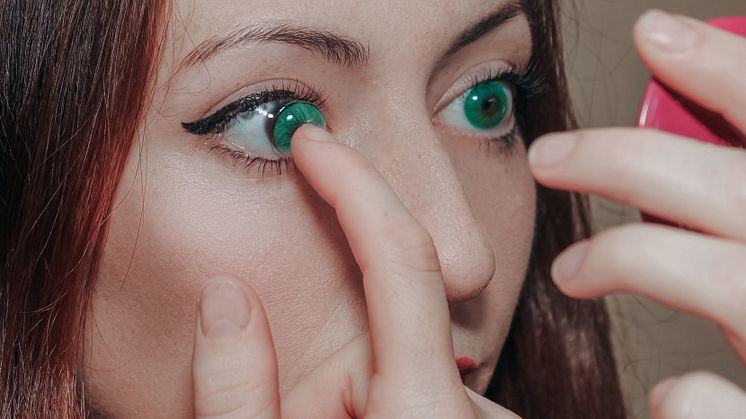 Roligt med skrämmande kontaktlinser till Halloween  – var försiktig annars blir de farliga på riktigt
