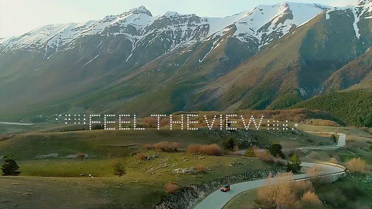 Det smarta bilfönstret "Feel the view" gör det möjligt för blinda och synskadade att uppleva utsikten under bilresor.