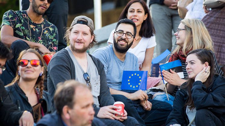 Hjälp demokratin - bli valambassadör!