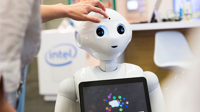 Robotik och smart framtidsteknik för eHälsa visas på Vitalis