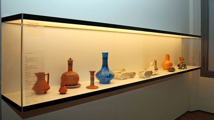 GRASSI Museum für Angewandte Kunst - Keramikobjekte von Christopher Dresser 