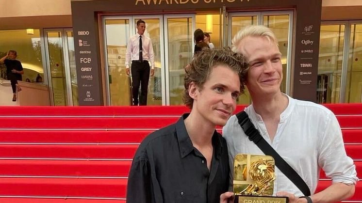 BERGHSALUMNERNA ERIK OCH RIKARD VINNER REKLAMVÄRLDENS FINASTE PRIS I CANNES