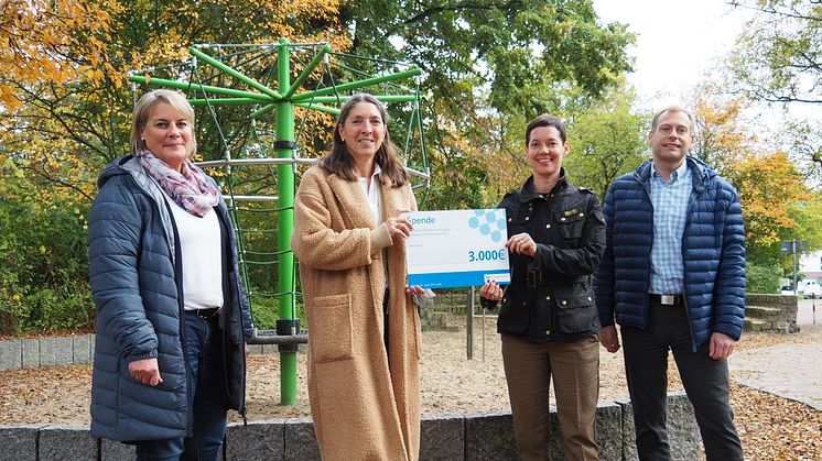 (v.l.n.r.) Regina Maiwald, Petra Lüning, Stephanie Wohlers, Geschäftsführerin Deutscher Kinderschutzbund KV Stormarn e.V., Carsten Hack