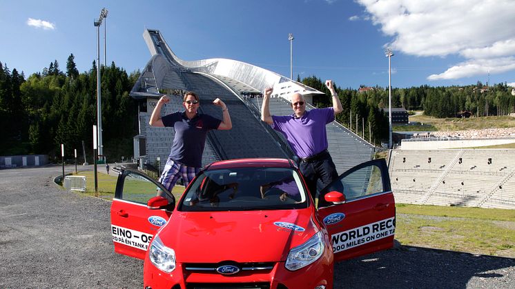 Knut Wilthil og Henrik Borchgrevink satte verdensrekord i økonomikjøring med Ford Focus med den prisbelønte 1.0-liters EcoBoostmotor