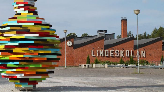 Lindeskolan är gymnasieskolan i Lindesberg.