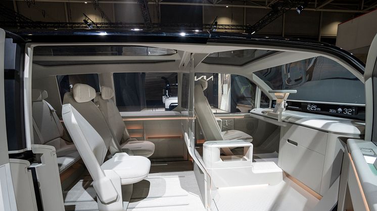 kia-pbv-pv5-iaa-24-interior-highres005.jpg