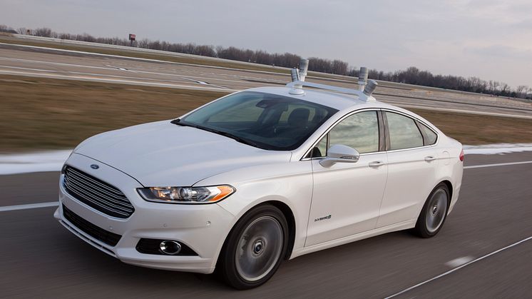 Ford esittelee automatisoidun Fusion Hybrid -tutkimusauton