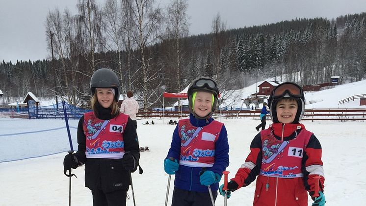 Dubbel snöglädje när Kungsberget ger tioåringar i Sandviken och Gävle en oförglömlig skoldag i skidbacken!