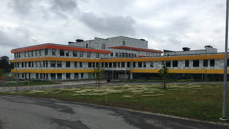 Under hösten fortsätter det långsiktiga arbetet med att utveckla Lindbackaskolan (bilden) till Mötesplats Lindbacka.