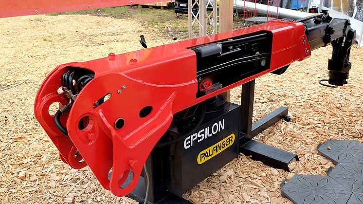 Palfinger Epsilon’s crane boom shown in cross-section. All electric and hydraulic systems run inside the crane. 