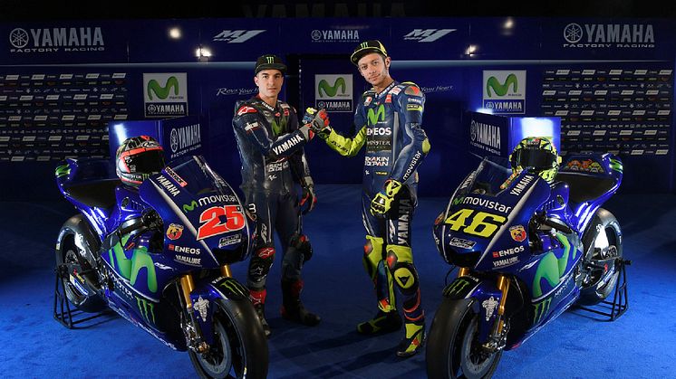 Movistar Yamaha MotoGP. バレンティーノ・ロッシ選手（右）とマーベリック・ビニャーレス選手（左）