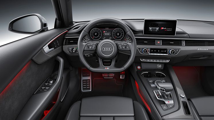 Audi S4 - interior