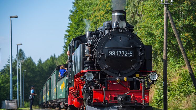 Fichtelbergbahn_Cranzahl_Oberwiesenthal_Familie_Foto TVE_GeorgUlrichDostmann102.jpg