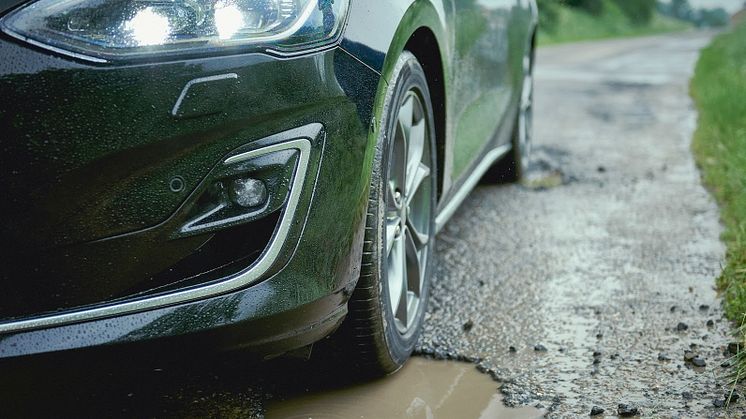 Ekstra mange veihull på europeiske veier:  Ny Ford-teknologi reduserer skadene