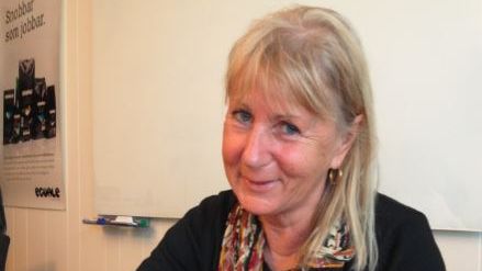 Kia Andreasson, kommunalråd i Göteborg skriver under uppropet Fair Trade beyond 2015