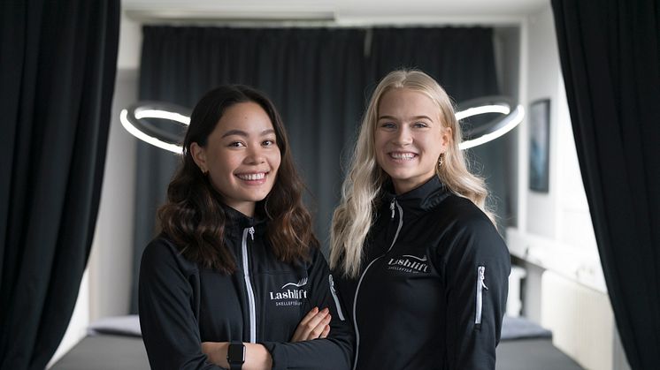 Celina lindgren och Malinda Larsson driver en egen skönhetssalong – Lash Lift Skellefteå