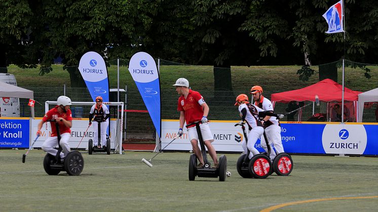 Zurich ist Hauptsponsor der Segway Polo-Weltmeisterschaft 2023 in Köln