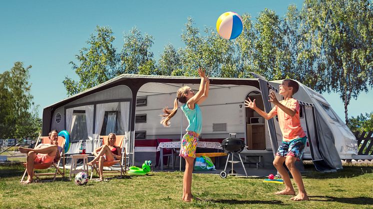 Storaffär inom besöksnäringen: Parks and Resorts gör gemensam satsning med First Camp på Skara Sommarland