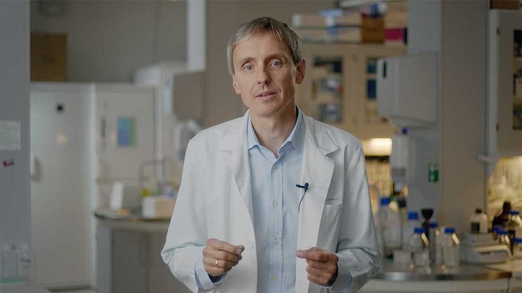 Arne Søraas, lege og forsker ved Avdeling for mikrobiologi ved Oslo universitetssykehus (OUS). Foto: Bjørn Wad