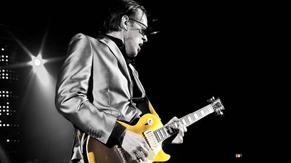 JOE BONAMASSA TILL SVERIGE I HÖST!