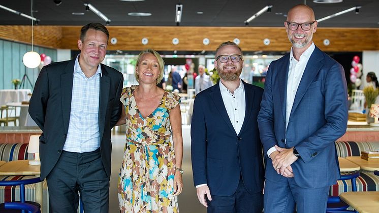 From left: Senior Vice President Kasper Søndergaard Andersen, NNIT Region Denmark, CEO Kristine Stenhuus, Udbetaling Danmark, Vice President Jakob Faarvang, Udbetaling Danmark, and Vice President Christian Staalby, NNIT SAP Business Services