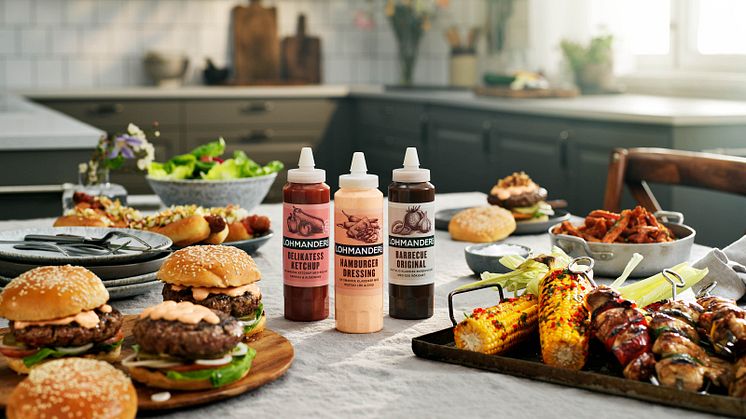 Lohmanders lanserar tre nya smaker i praktisk klämflaska; Delikatessketchup, Hamburgerdressing och Barbeque Original