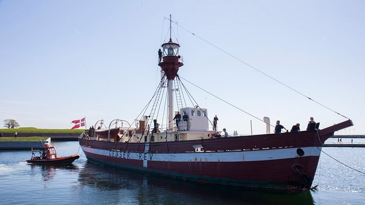 (foto_Siw Aldershvile) Fyrskibet "GEDSER REV" spillede en vigtig rolle under den kolde krig, hvor skibet hjalp østtyske flygtninge til et liv i vesten. Nu har A.P. Møller Fonden givet støtte til bevaringen af skibet.