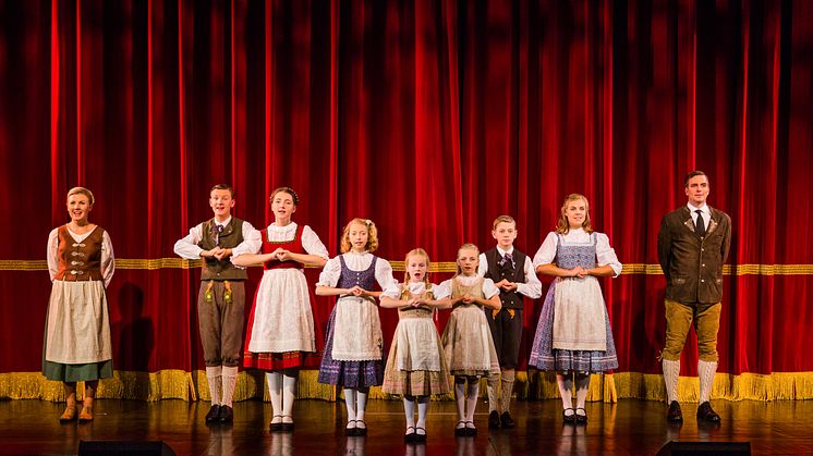 Nu förlängs succén ”The Sound Of Music” med Elisa Lindström och Christopher Wollter på Nöjesteatern i Malmö, februari 2018! 