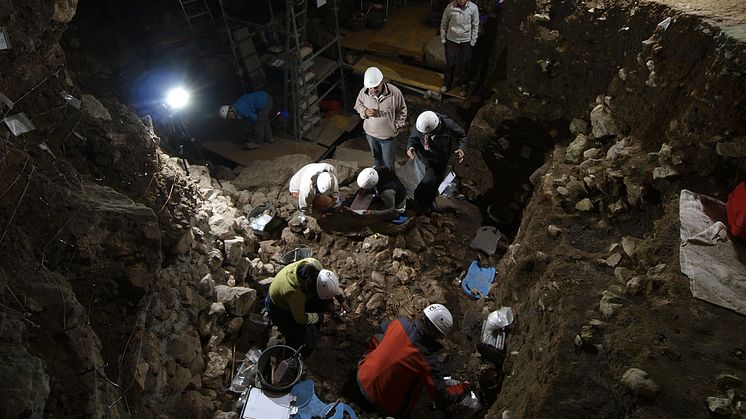 Excavation of Neolithic human remains at the Portalon cave.
