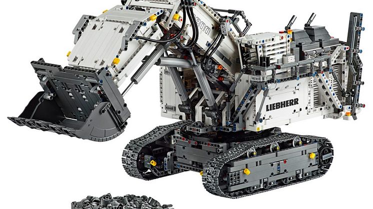 Tusende annonsen firas med Lego-Liebherr