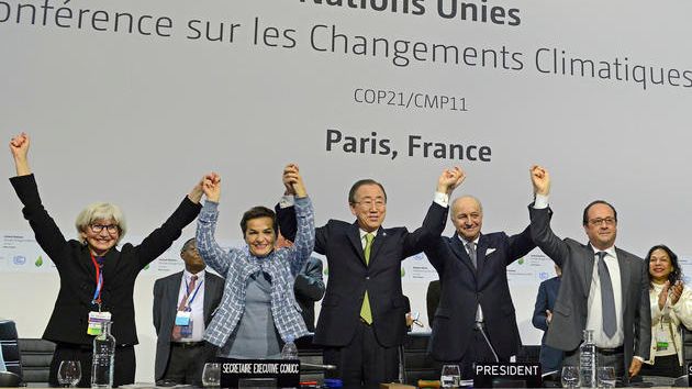 I desember 2015 ble det enighet om ny klimaavtale i Paris, men mye har skjedd i verdenspolitikken siden den gang. Vil alle land følge opp sine forpliktelser?  Og hvilken retning tar miljøpolitikken i Europa?