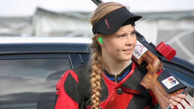 Anette (24) kombinerer nettstudier og sport på høyt nivå