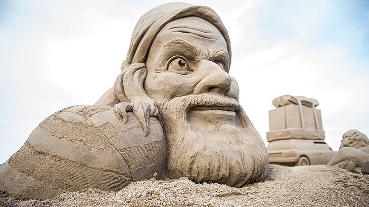 Den 15–19 juli hålls den elfte upplagan av Kalmar International Sandsculpture Festival, som lockar några av världens bästa sandskulptörer.