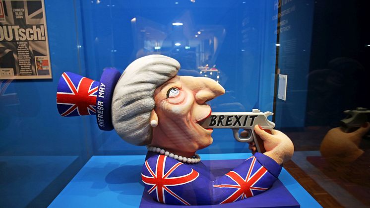Very British - Karnevalswagen von Jacques Tilly zeigte Theresa May als Selbstmörderin- Foto: Emilia Caruso