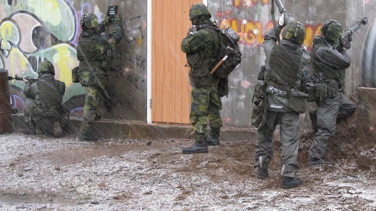 Försvarsmakten köper Cinsides nya handhållna väggradar