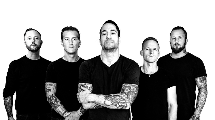 RAISED FIST TAR NYA ALBUMET "ANTHEMS" PÅ EXKLUSIV SVERIGETURNÉ