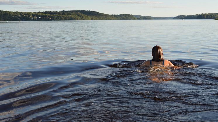 I Sverige ska de badplatser som har i snitt mer än 200 badande per dag under badsäsongen registreras som EU-bad. Foto: Anna EK/HaV