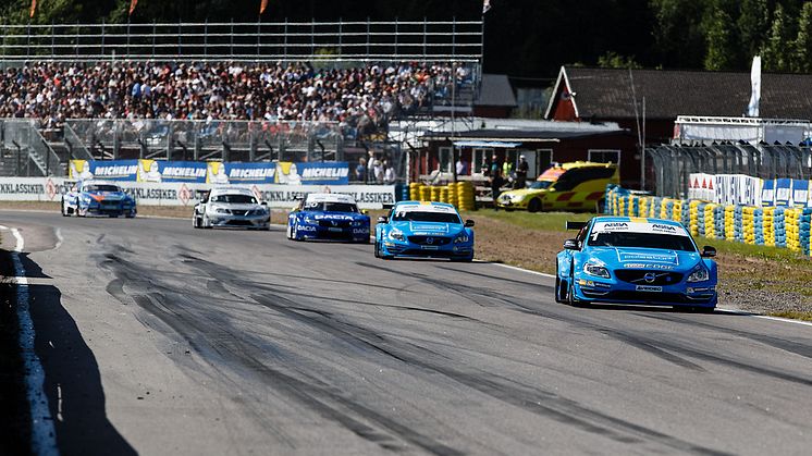 Volvo Polestar Racing klara STCC-mästare – dramatiken tätnar i förarmästerskapet