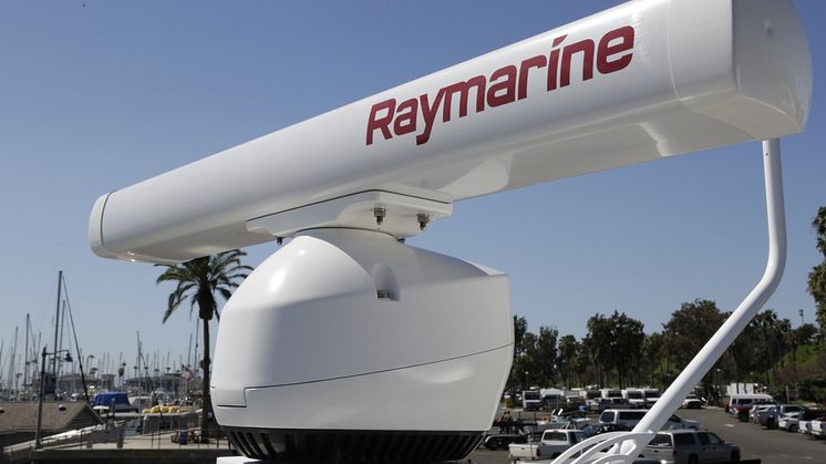 High res image - Raymarine - Magnum Radar Mounted